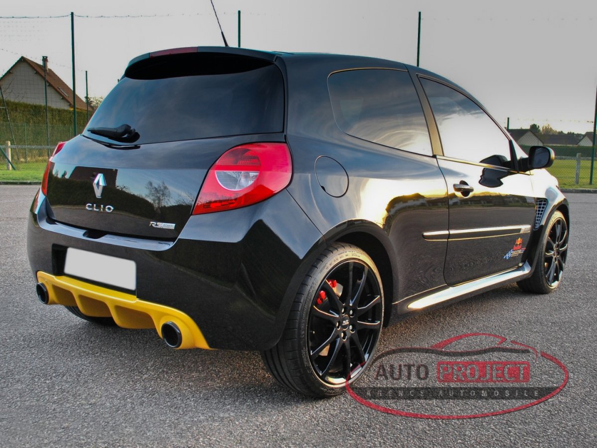 RENAULT CLIO III 2.0 16V 203 RS RED BULL RACING RB7 N°024 - Voiture  d'occasion - EVREUX (27000) - AUTO PROJECT Agence Automobile à Evreux  Normandie