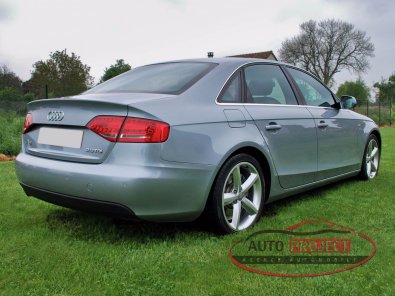 AUDI A4 IV 2.0 TDI 143 DPF S LINE - 5
