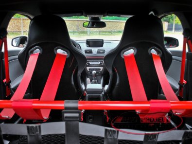 RENAULT MEGANE III COUPE 2.0 TURBO 275 RS TROPHY-R N&deg;068 - 15