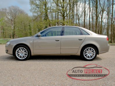 AUDI A4 III 1.9 TDI 116 AMBITION LUXE - 2