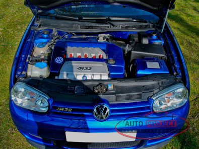 VOLKSWAGEN GOLF IV 3.2 V6 241 R32 - 12