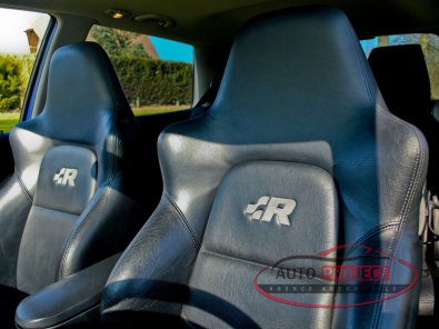 VOLKSWAGEN GOLF IV 3.2 V6 241 R32 - 13