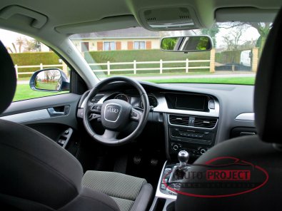 AUDI A4 IV 2.0 TDI 143 DPF AMBIENTE - 14