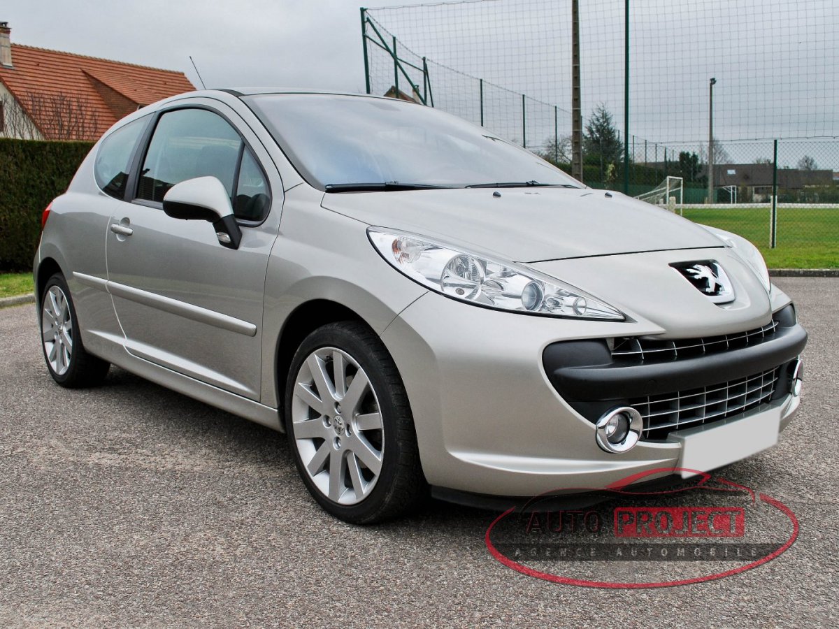 PEUGEOT 207 1.6 HDI 110 FAP FELINE Voiture d'occasion