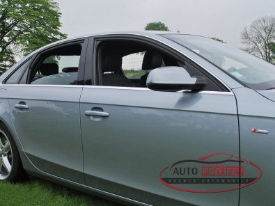 AUDI A4 IV 2.0 TDI 143 DPF S LINE - 11