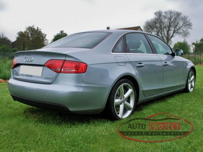 AUDI A4 IV 2.0 TDI 143 DPF S LINE - 5